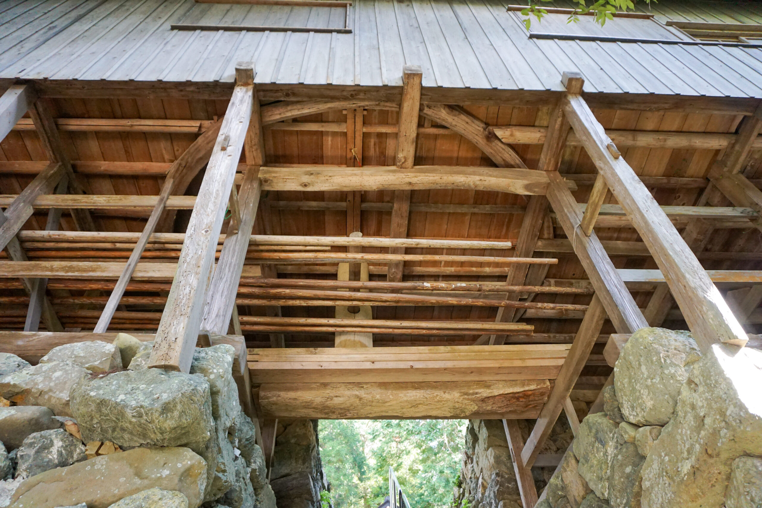 城山神社回舞台2