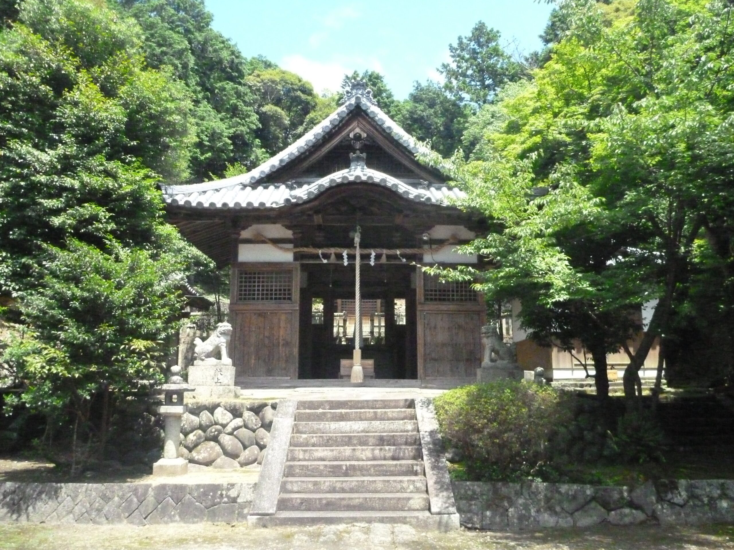 若一王子神社境内（熊野参詣道 紀伊路）