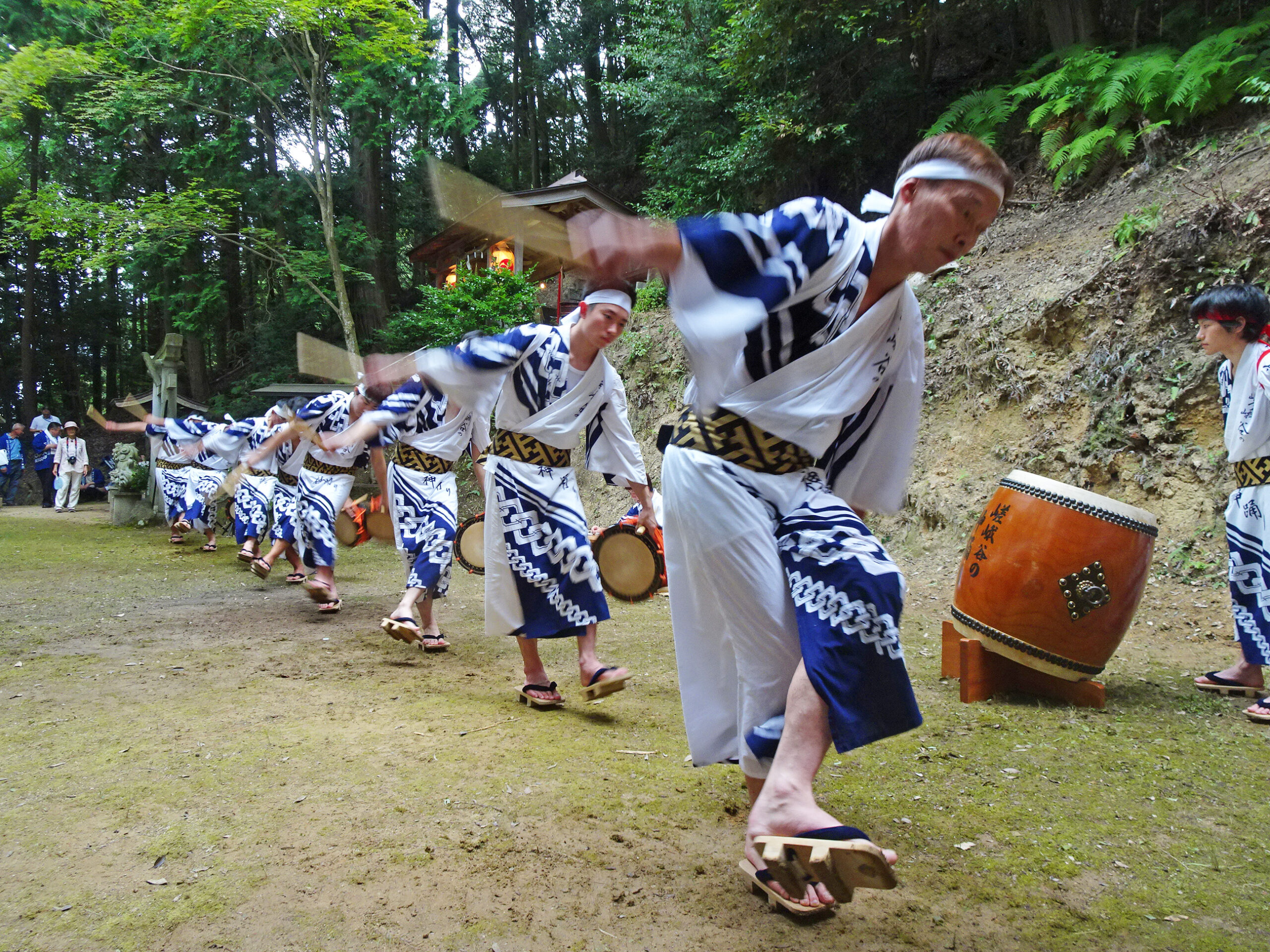 嵯峨谷の神踊り